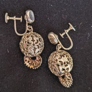 Vintage Screw-Back Filigree Dangling Ball Drop Earrings, Silver Tone